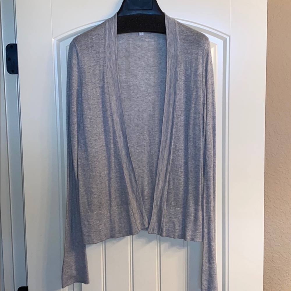 Women’s GAP Fly Away gray cardigan size small
